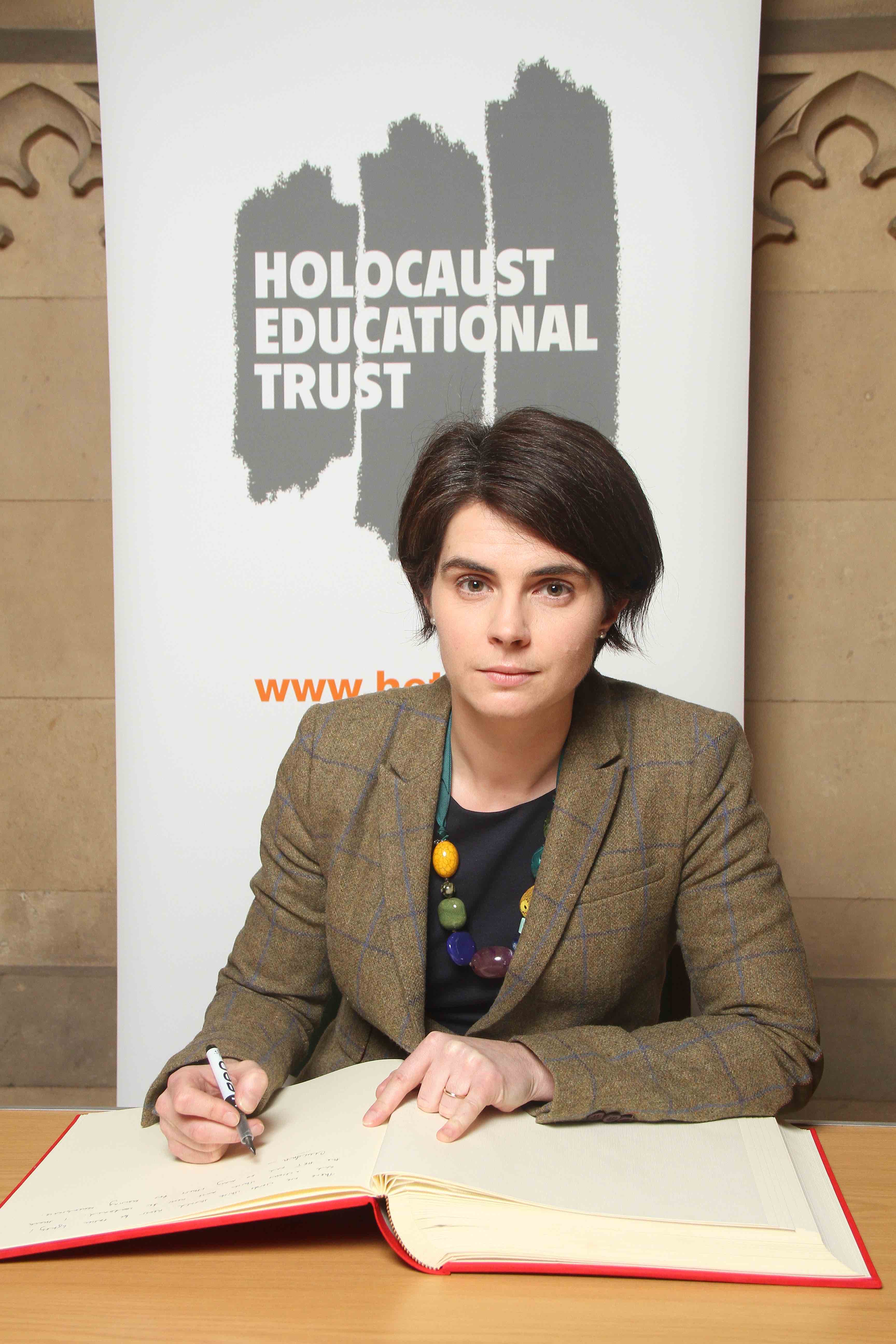 Jeff Smith MP signs Holocaust Educational Trust Book of 