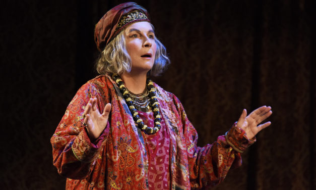 Jennifer Saunders Heads Cast Of Classic Critically-Acclaimed Comedy